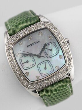 Fossil Green Watches for Women on Sale up to 90% Off: Poshmark display picture 1